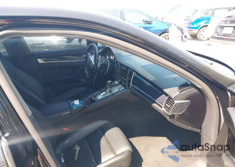 2016 Porsche Panamera 4 из США, поврежденный, VIN WP0AA2A76GL006032